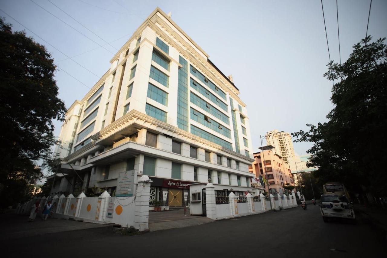 The Byke Suraj Plaza Pure Veg, Тане Екстериор снимка